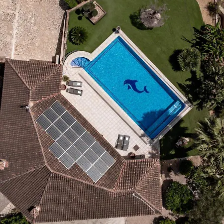Guzman - Acacias Villa *